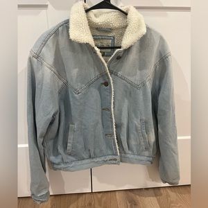 Denim fuzzy jacket 💙🦋🐬